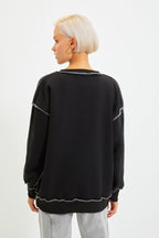 Siyah Oversize/Geniş Kalıp Karyoka Dikişli Kalın İçi Polarlı Örme Sweatshirt TWOAW22SW0267