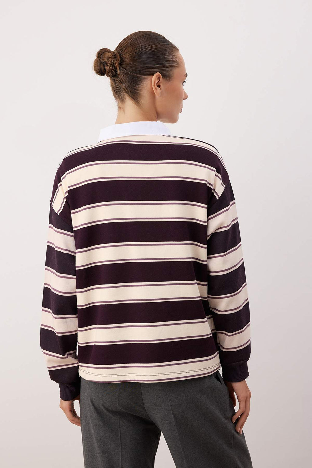 Çok Renkli Çizigli Polo Yaka Oversize/Geniş Kalıp Örme Sweatshirt TWOAW26SW00245