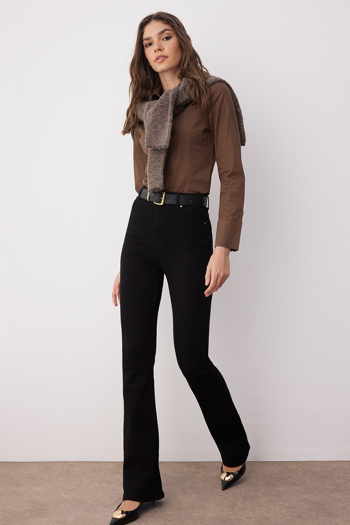 Trendyolmilla Siyah Yüksek Bel Comfort/Esnek Flare Jeans TWOSS25JE00052 Main image