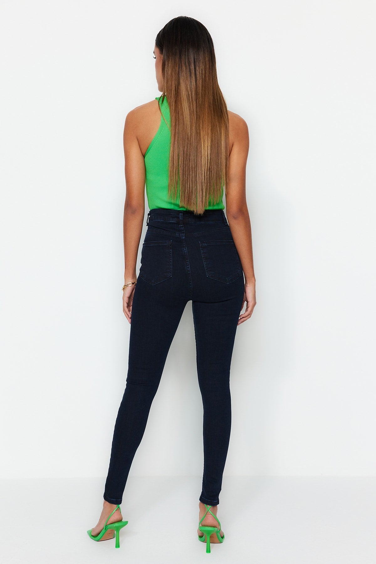 Trendyolmilla Gece Mavisi Vücudu Saran Yüksek Bel Ekstra Esnek Skinny Jeans TWOSS23JE00080