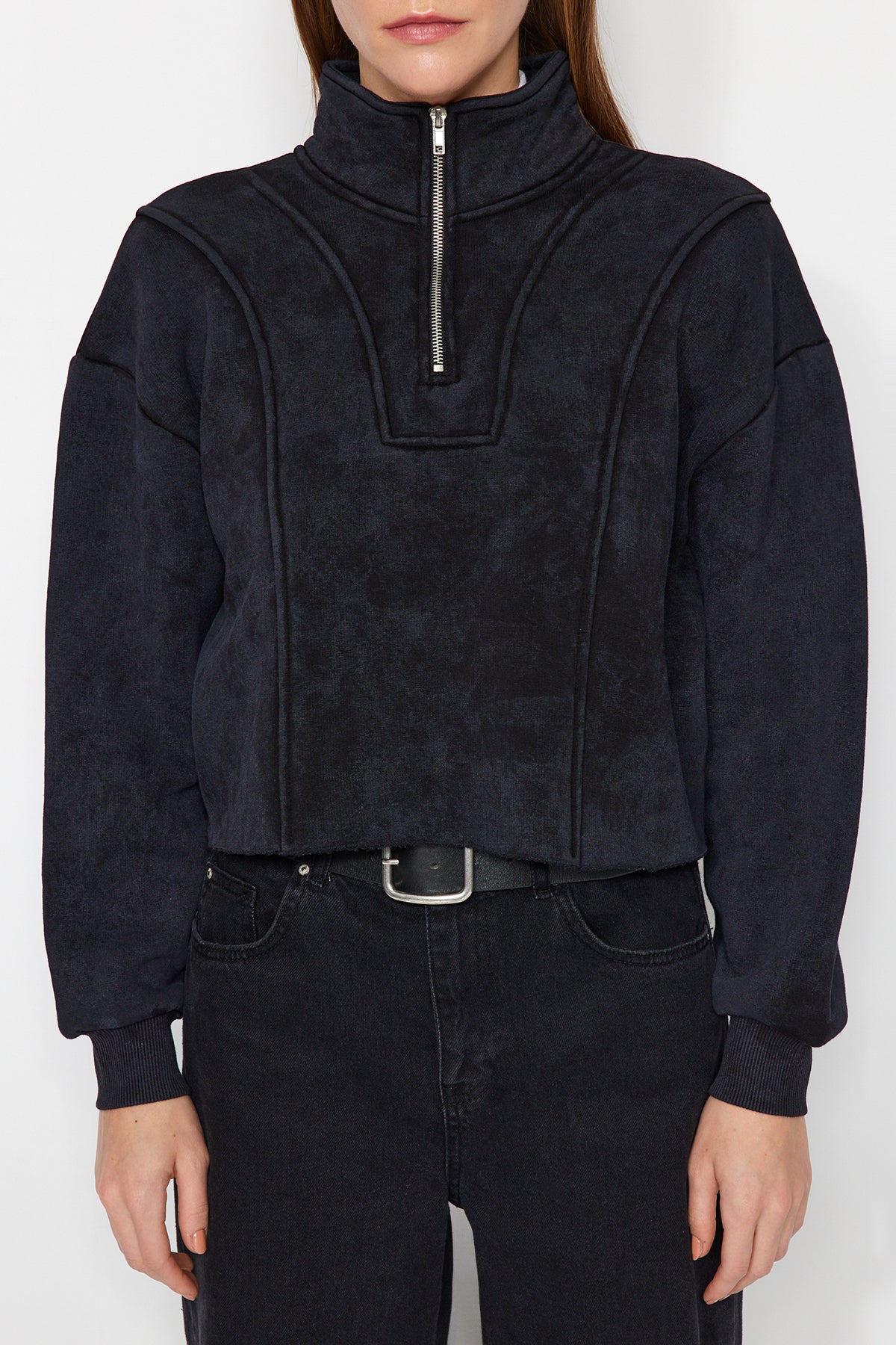 Antrasit Eskitme/Soluk Efektli Rahat Kesim Crop Kalın İçi Polarlı Örme Sweatshirt TWOAW24SW00243