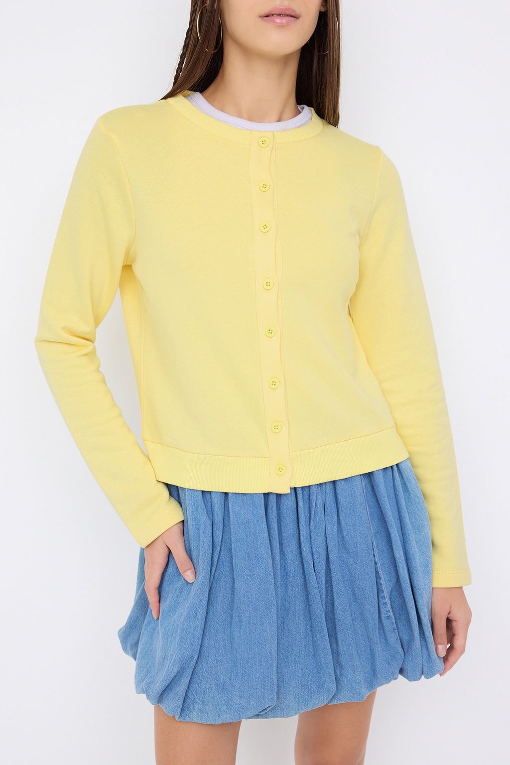 Trendyolmilla Siyah Düğmeli Regular/Normal Kalıp Örme Sweatshirt TWOAW26SW00162