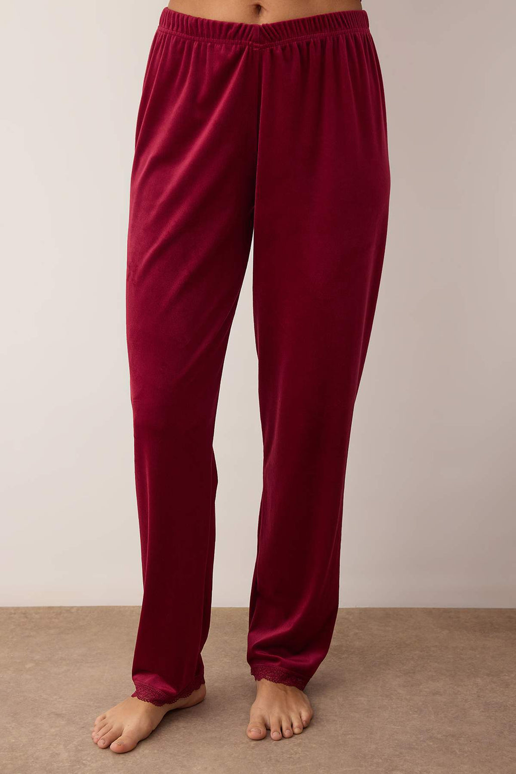 Trendyolmilla Bordo 3'lü Çeyiz Seti Dantel Detaylı Kadife Örme Sabahlık+Pijama Takımı THMAW26PT00191