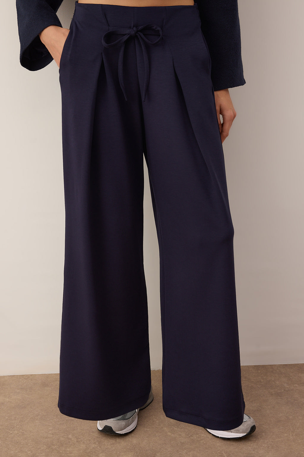 Trendyolmilla Taş Wide Leg Yumuşak Kumaşlı Pilili Esnek Örme Pantolon TWOAW26PL00138