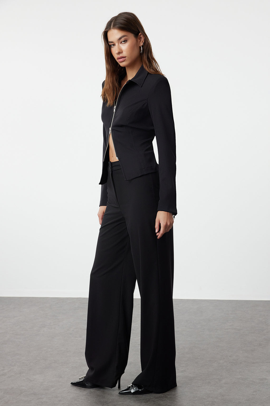 Trendyolmilla Siyah Wide Leg/Geniş Paça Yüksek Bel Dokuma Kumaş Pantolon TWOSS23PL00314