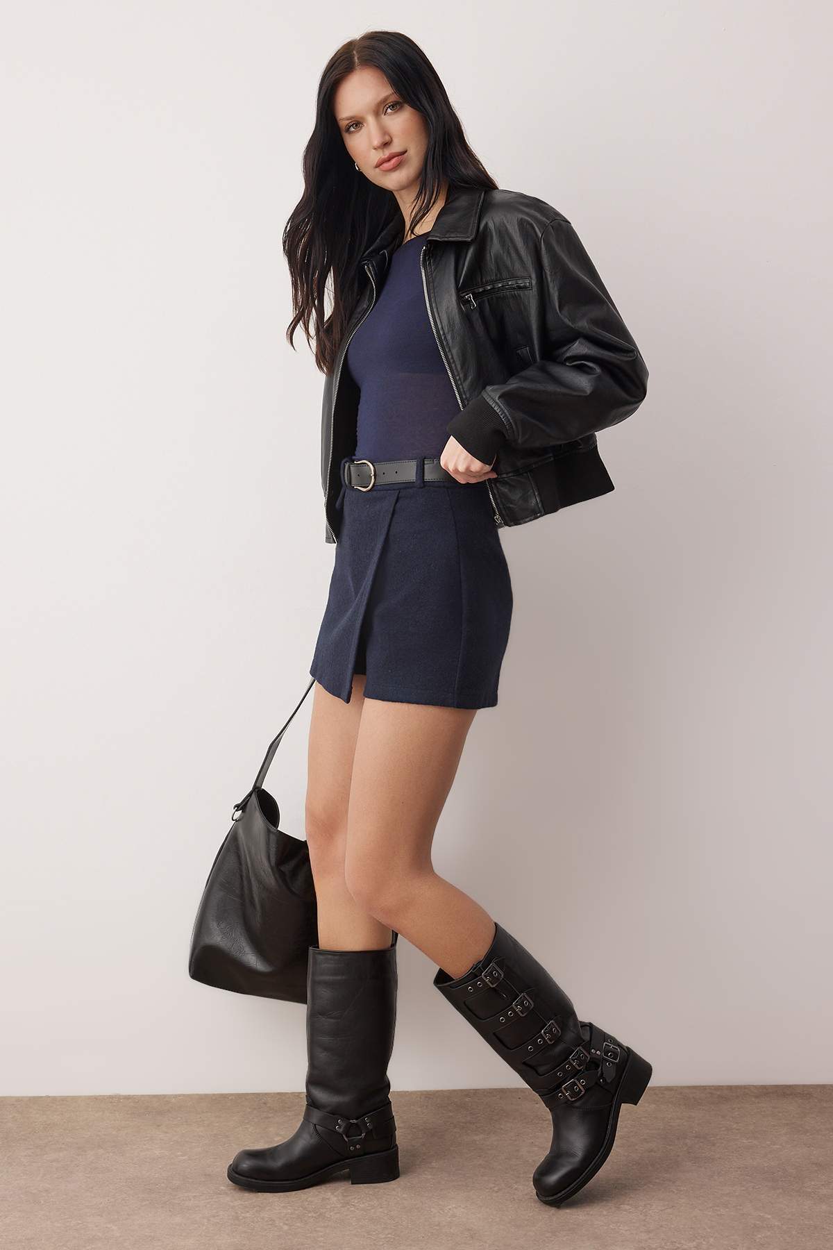 Trendyolmilla Koyu Kahverengi Şort & Bermuda TWOAW21SR0037