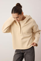Trendyolmilla Siyah Kalın İçi Polarlı Yarım Pat Fermuarlı Oversize Kapüşonlu Örme Sweatshirt TWOAW26SW00060