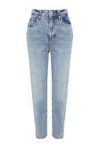 Trendyolmilla Beyaz Yüksek Bel Mom %100 Pamuk Non-Stretch Jeans TWOAW24JE00076