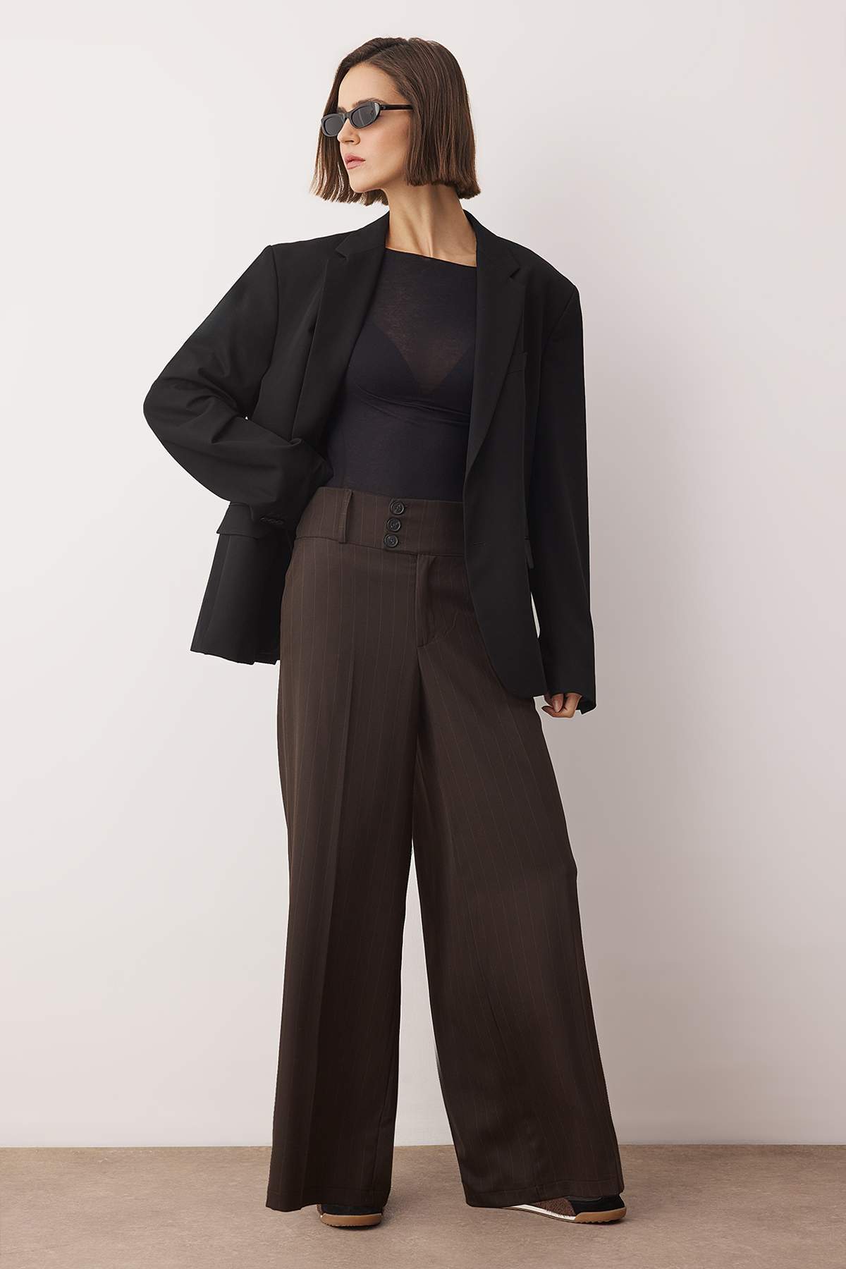 Kahverengi Çizgili Bel Detaylı Extra Geniş Paça Wide Leg Dokuma Pantolon TWOAW26PL00168 Secondary image