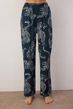 Trendyolmilla Bordo Kaplan Desenli Viskon Dokuma Pijama Takımı THMAW24PT00092