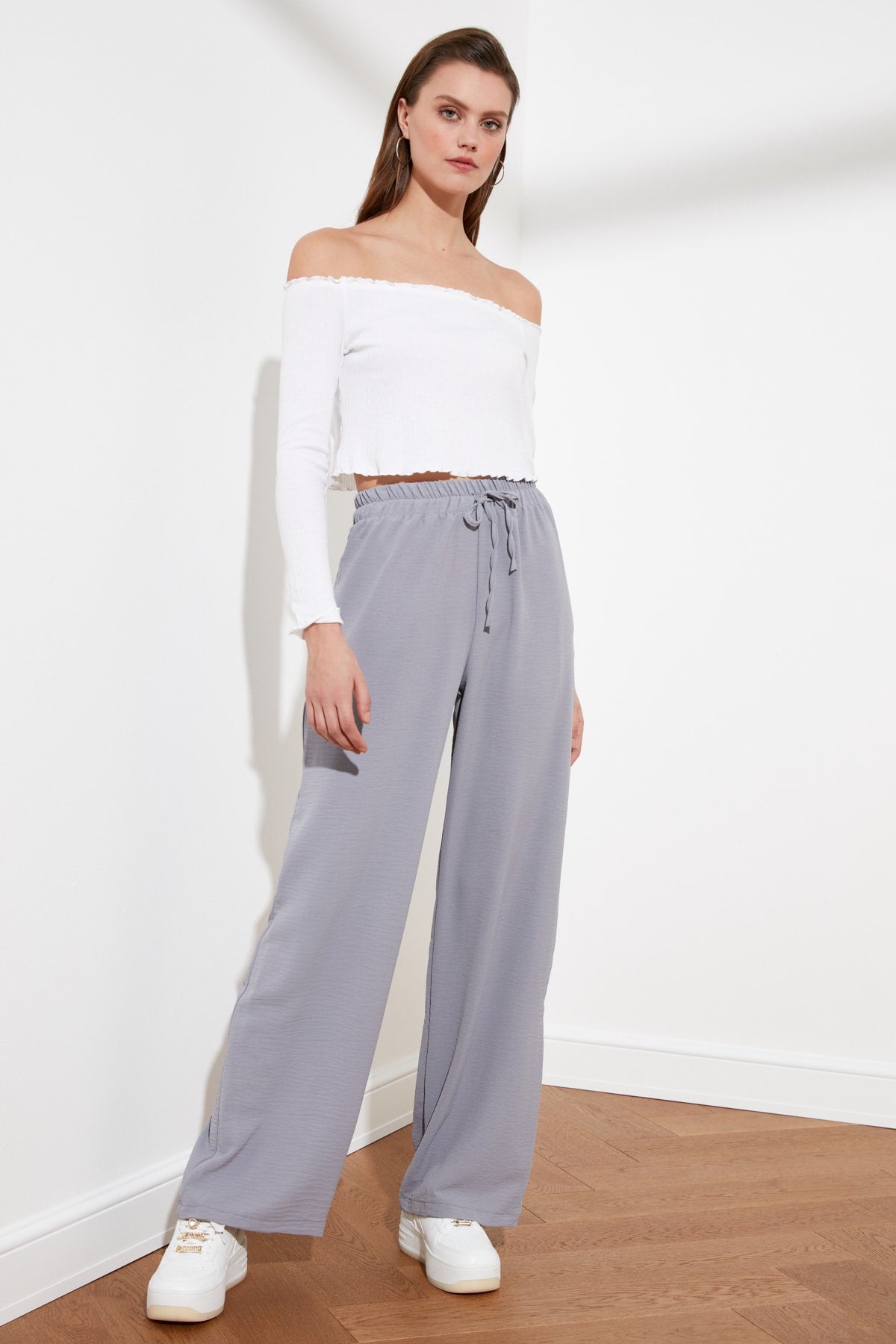 Gri Beli Lastikli Wide Leg/Geniş Paça Dokuma Pantolon TWOSS21PL0248
