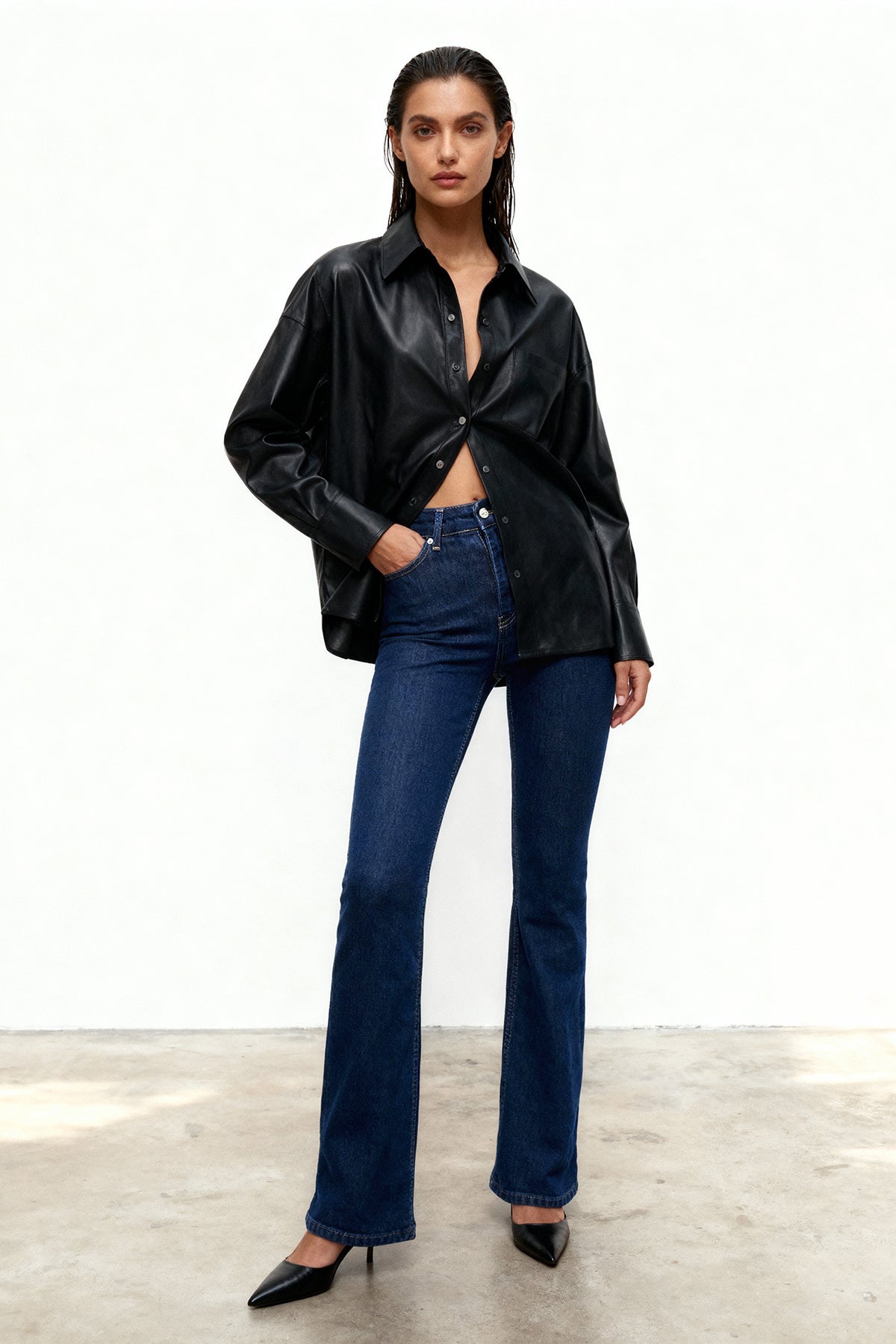 Trendyolmilla More Sustainable Açık Mavi Yüksek Bel Comfort/Esnek Flare İspanyol Paça Jeans TWOSS23JE00063