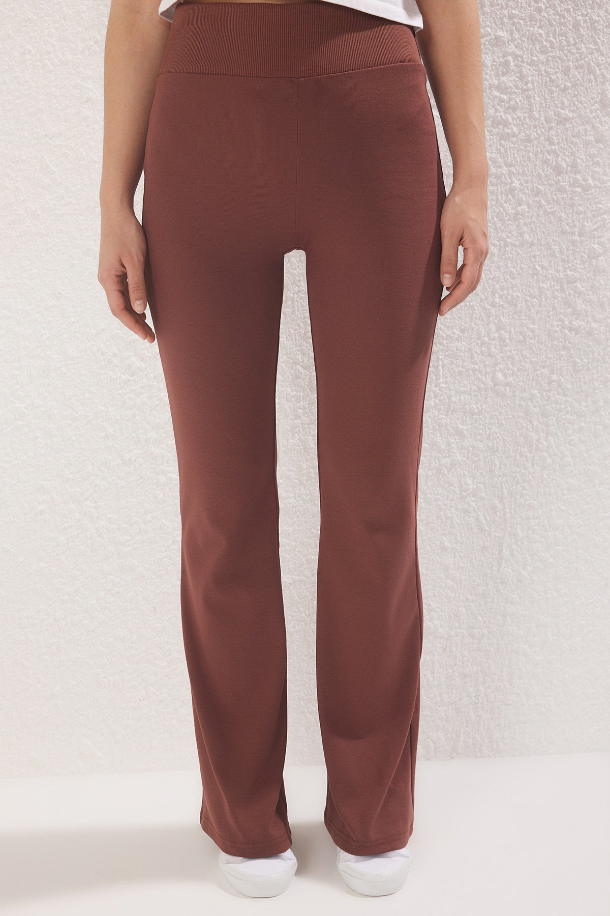 Trendyolmilla Kahverengi Wide Leg/İspanyol Paça Yüksek Bel İnterlok Esnek Örme Pantolon TWOAW25PL00006