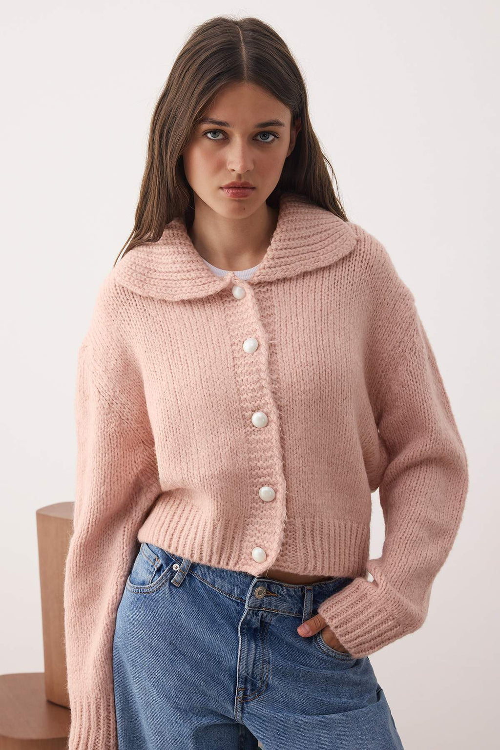 Trendyolmilla Ekru  Oversize/Geniş Kalıp Crop  Triko Hırka TWOAW26HI00179