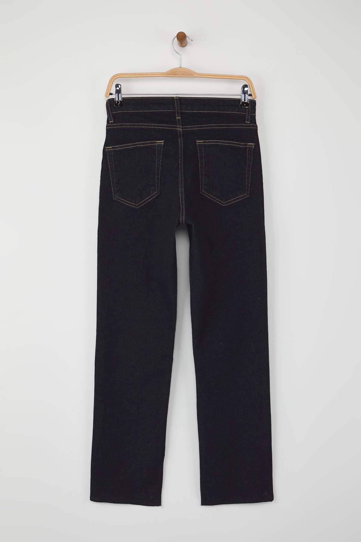 Trendyolmilla Kahverengi Yüksek Bel Paçası Kesikli Comfort/Esnek YENİ Mom Jeans TWOAW26JE00026