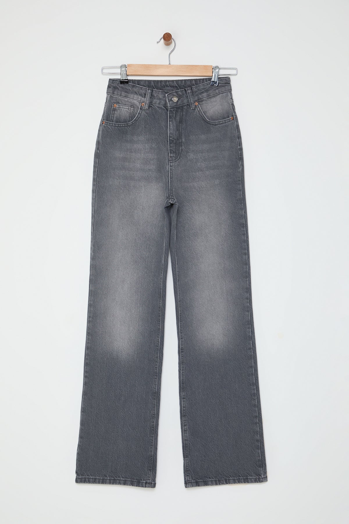 Trendyolmilla Mavi Soluk Efekt Vintage Yüksek Bel Wide Leg Geniş Paça %100 Pamuk Non-Stretch Jeans TWOAW24JE00089