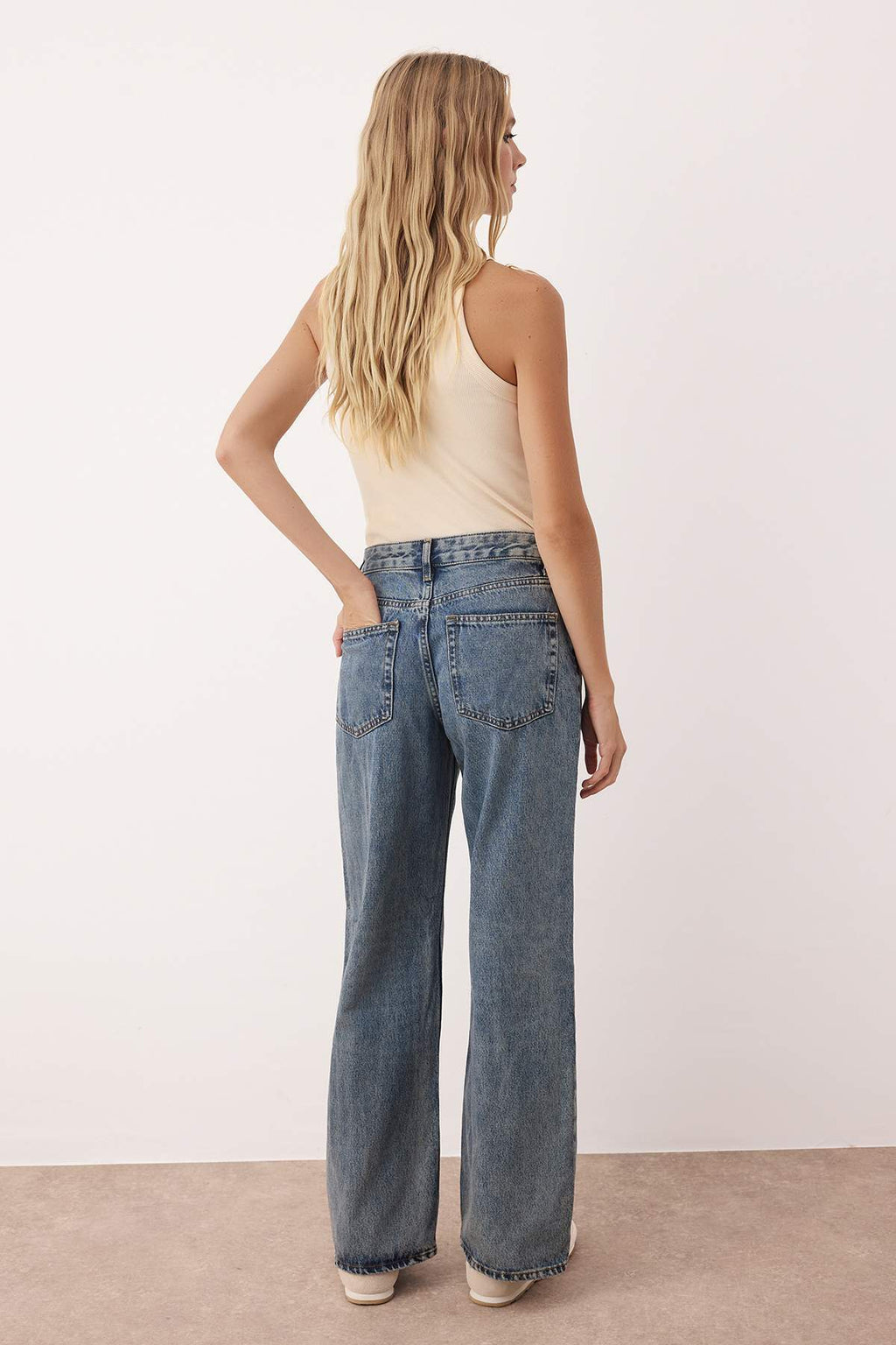 Mavi Vintage Yıkama Normal Bel Wide Leg Jeans TWOAW26JE00186
