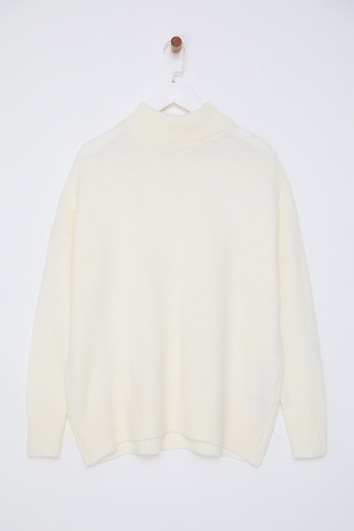 Trendyolmilla Taş Geniş Kalıp Yumuşak Dokulu Triko Kazak TWOAW23KZ00469