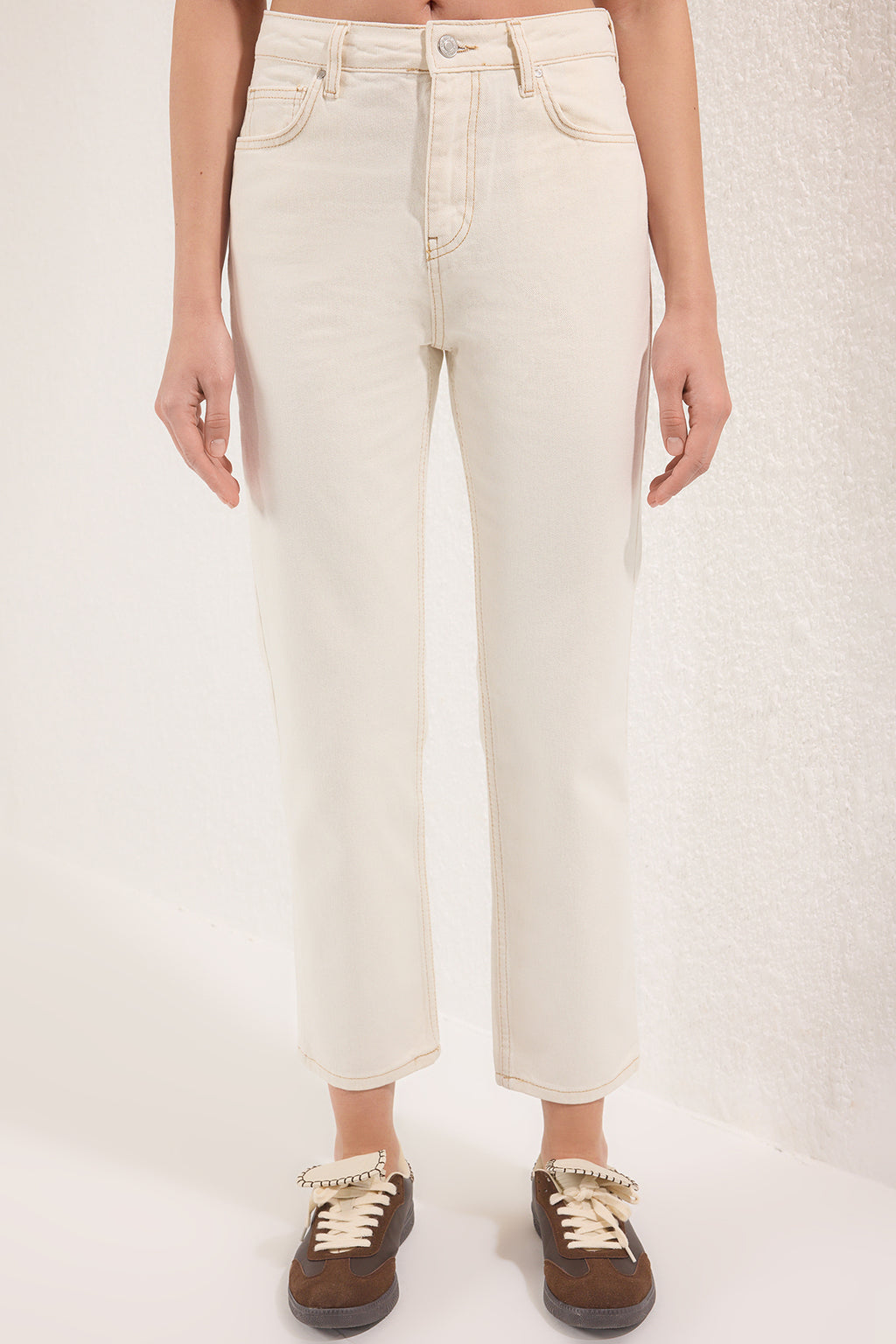 Trendyolmilla Açık Mavi  Yüksek Bel Straight Jeans TWOSS25JE00106