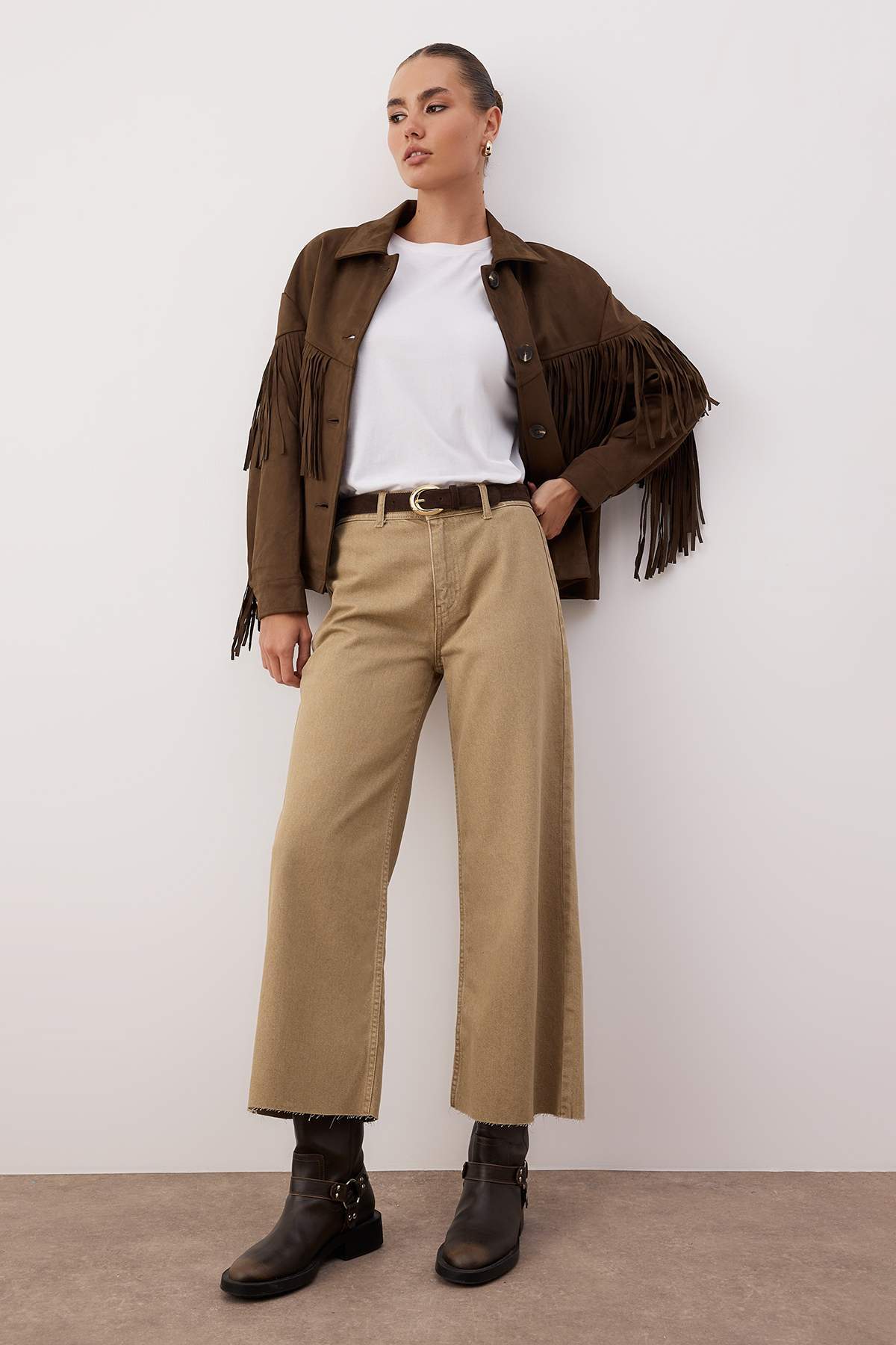 Trendyolmilla Kahverengi Orta Belli ve Beli Detaylı Normal Bel Culotte Jeans TWOAW26JE00045