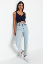 Trendyolmilla Siyah Yüksek Bel Mom %100 Pamuk Non-Stretch Jeans TWOSS23JE00085