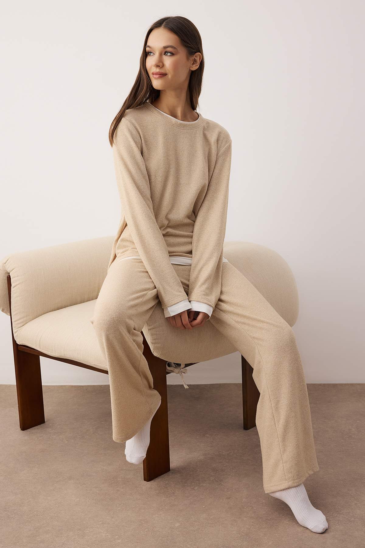 Trendyolmilla Bej Melanj Çift Katlı Kışlık Yumoş Örme Pijama Takımı THMAW26PT00154