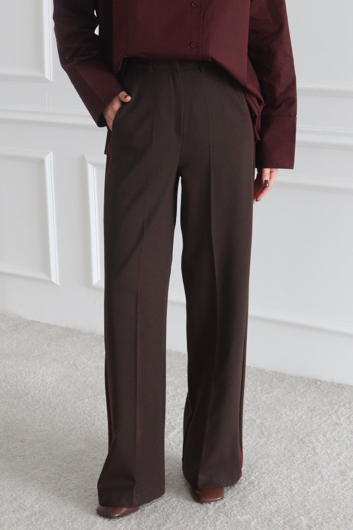 Trendyolmilla Kahverengi Bordo Çizgili Kalın Tuşeli/Kışlık Dokuma Pantolon TWOSS26PL00013