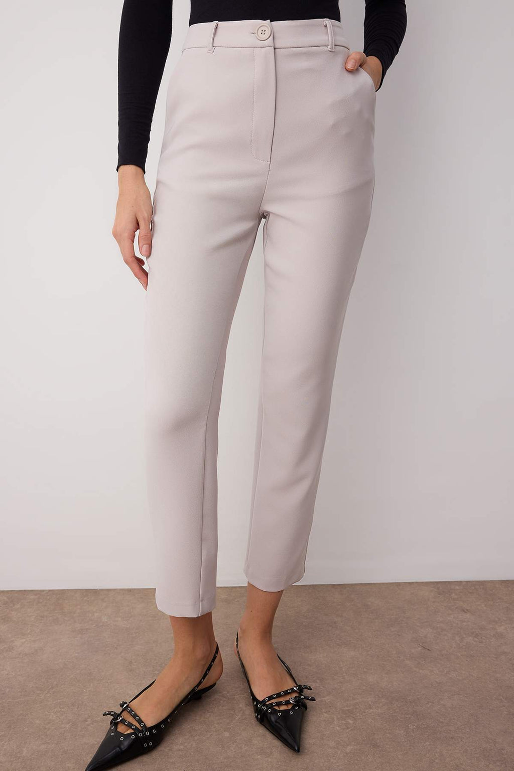 Trendyolmilla Siyah Basic Cigarette Dar Paça Dokuma Kumaş Pantolon TWOSS19ST0038