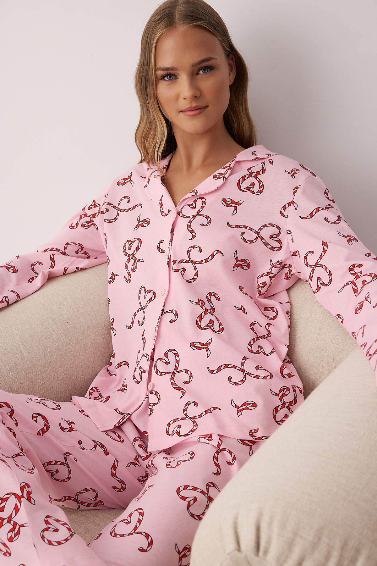 Trendyolmilla Pembe %100 Pamuklu Kalpli Gömlek Yaka Örme Pijama Takımı THMAW26PT00064 Secondary image