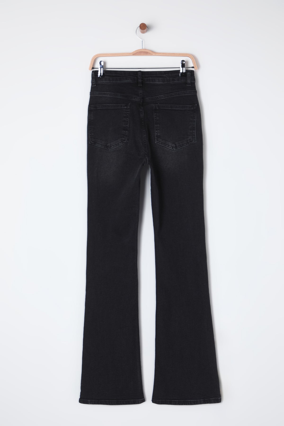 Trendyolmilla Koyu Mavi Yüksek Bel Comfort/Esnek Flare İspanyol Paça Jeans TWOSS25JE00110