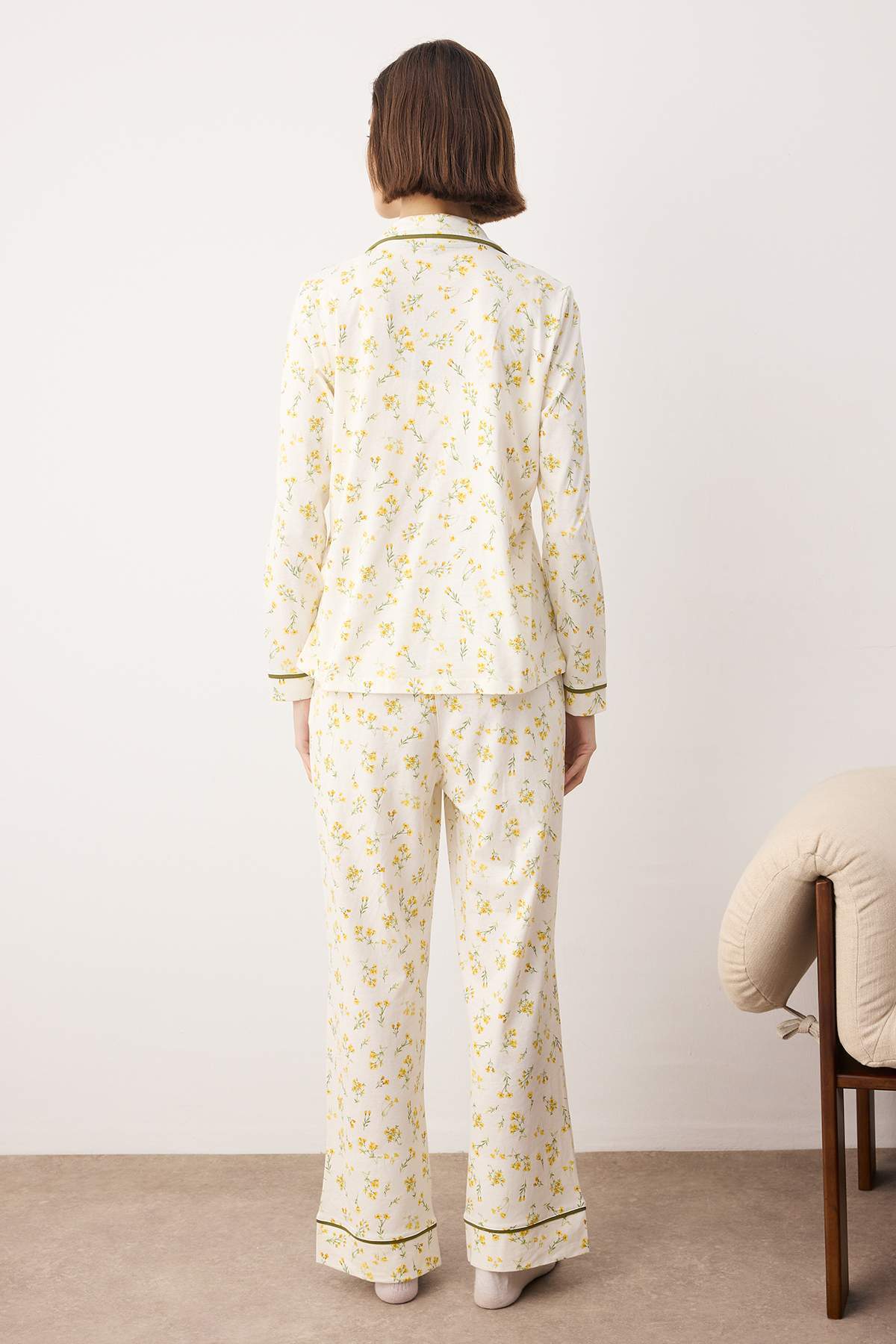 Trendyolmilla Pembe %100 Pamuklu Çiçekli Biyeli Örme Pijama Takımı THMAW25PT00202
