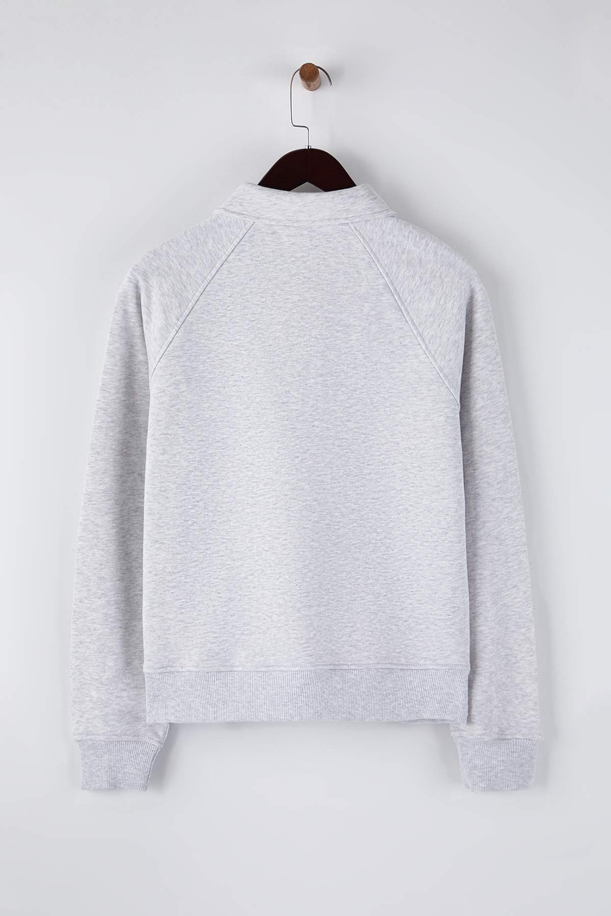 Trendyolmilla Gri Melanj Premium Patlı Regular/Normal Kalıp Kalın İçi Polarlı Örme Sweatshirt TWOAW26SW00208