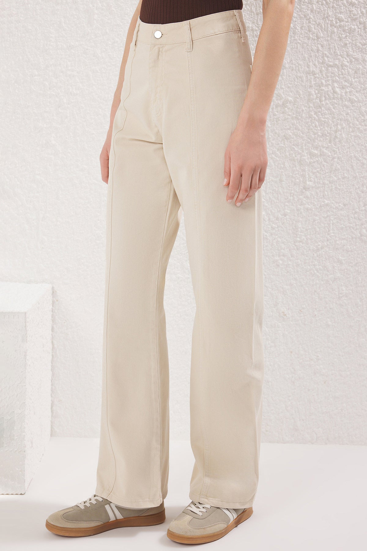 Trendyolmilla Taş Dikiş Detaylı Yüksek Bel Wide Leg Jeans TWOSS25JE00034