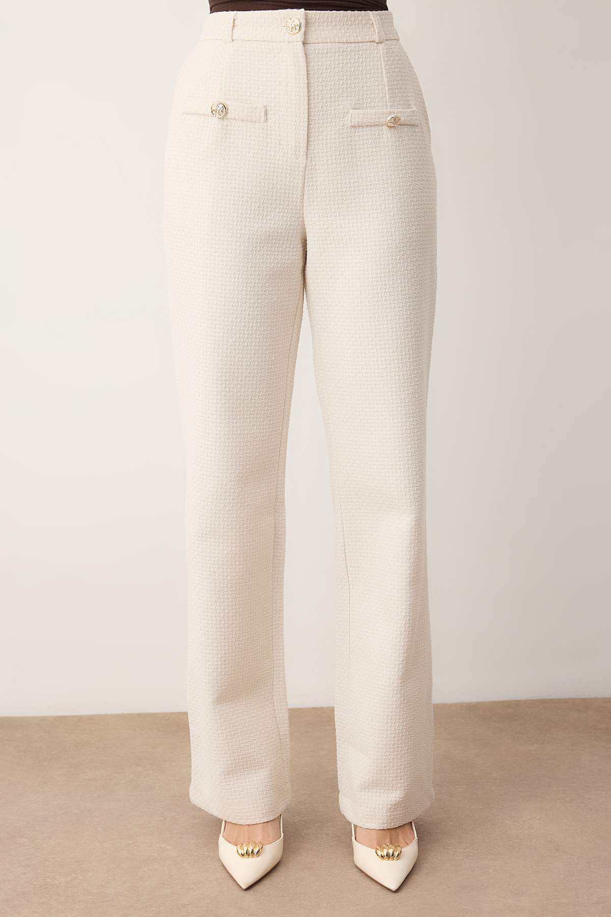 Ekru Tüvit Düğme Detaylı Pantolon TWOAW26PL00172