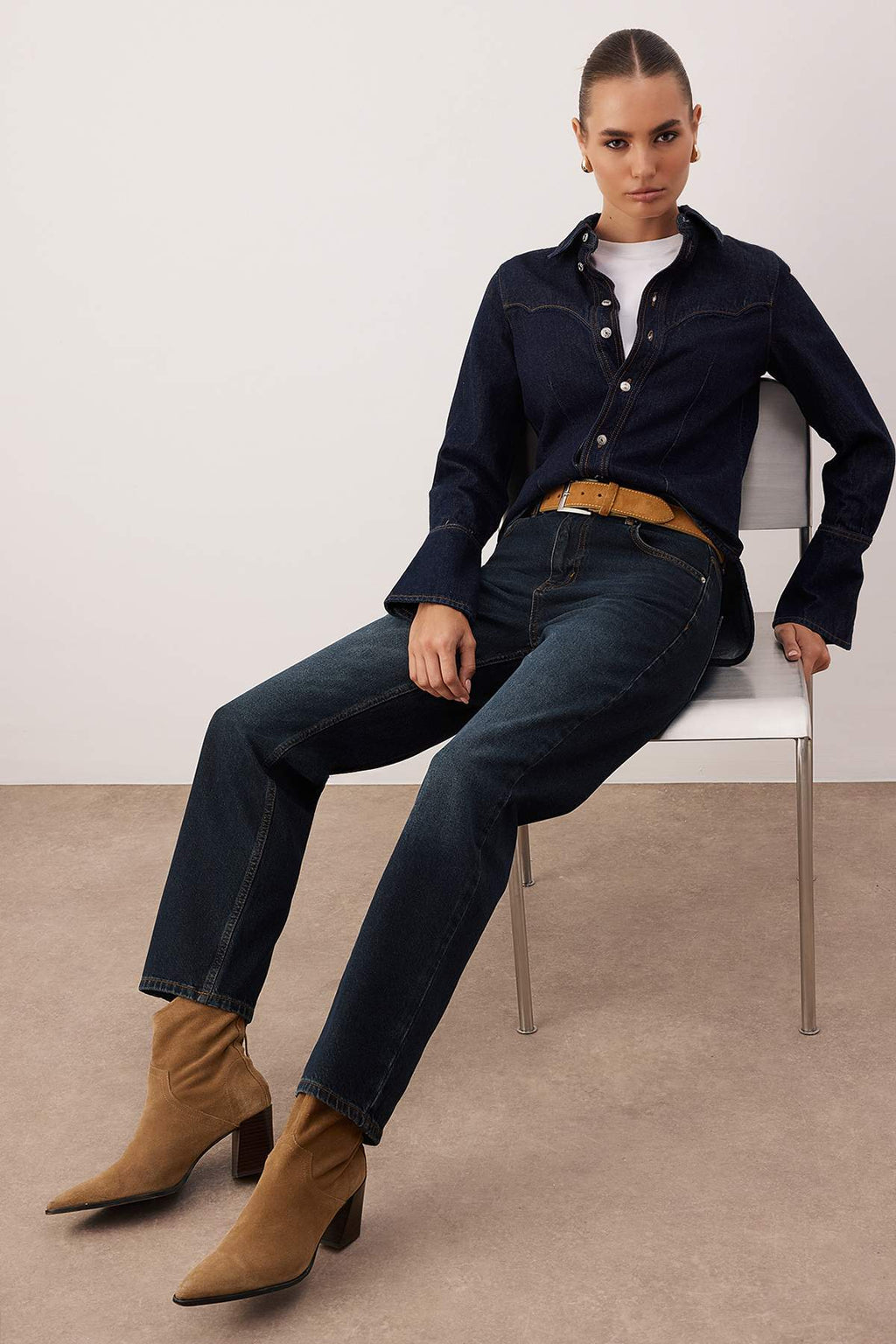 Trendyolmilla Koyu Mavi Yüksek Bel Straight/Düz Paça Jeans TWOAW26JE00182