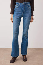 Trendyolmilla Mavi*002 Süper Yüksek Bel Comfort/Esnek Flare Jeans TWOSS23JE00064