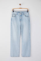 Trendyolmilla Gri Yüksek Bel Boru Paça Yeni Straight Jeans TWOAW26JE00060