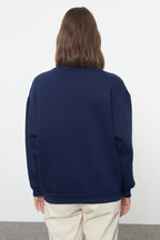 Lacivert Etiket Detaylı Regular Bisiklet Yaka Örme Sweatshirt TWOAW24SW00289