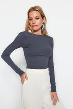 Trendyolmilla Kırmızı Pamuklu Esnek Sırt Dekolteli Fitted/Vücuda Oturan Esnek Bluz TWOAW24BZ00160