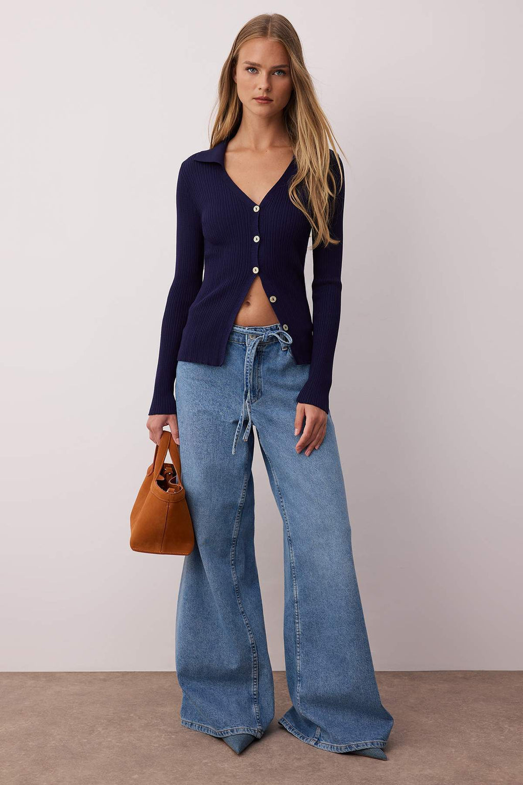 Trendyolmilla Wardrobe Essentials Yağ Yeşili Fitted/Vücuda Oturan Merserize Görünümlü Triko Hırka TWOAW26HI00113