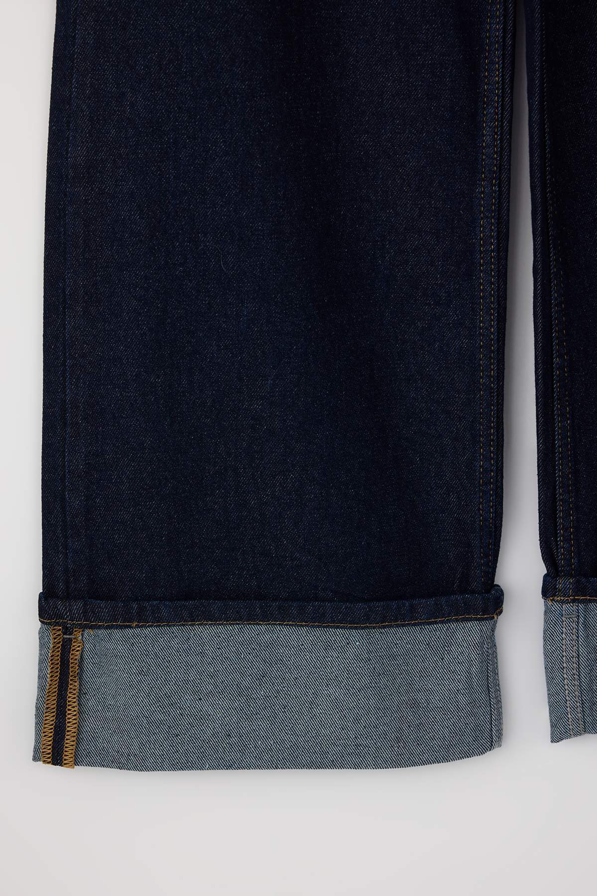 Trendyolmilla Kahverengi Paça Katlamalı Yüksek Bel Wide Leg/Geniş Paça Jeans TWOAW26JE00011