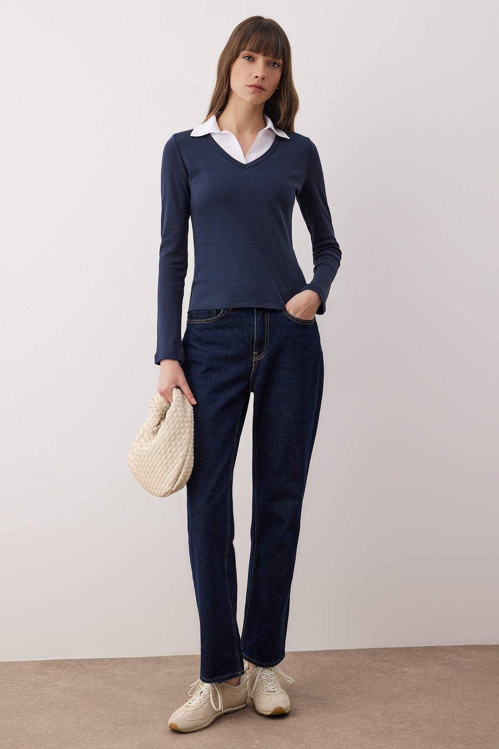 Trendyolmilla Gri Melanj Dokuma Detaylı Gömlek Yaka Regular/Normal Kalıp Örme Bluz TWOAW25BZ00035