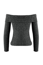 Trendyolmilla Antrasit Yumoş Düşük Omuzlu Carmen Yaka Fitted/Vücuda Oturan Örme Bluz TWOAW26BZ00081