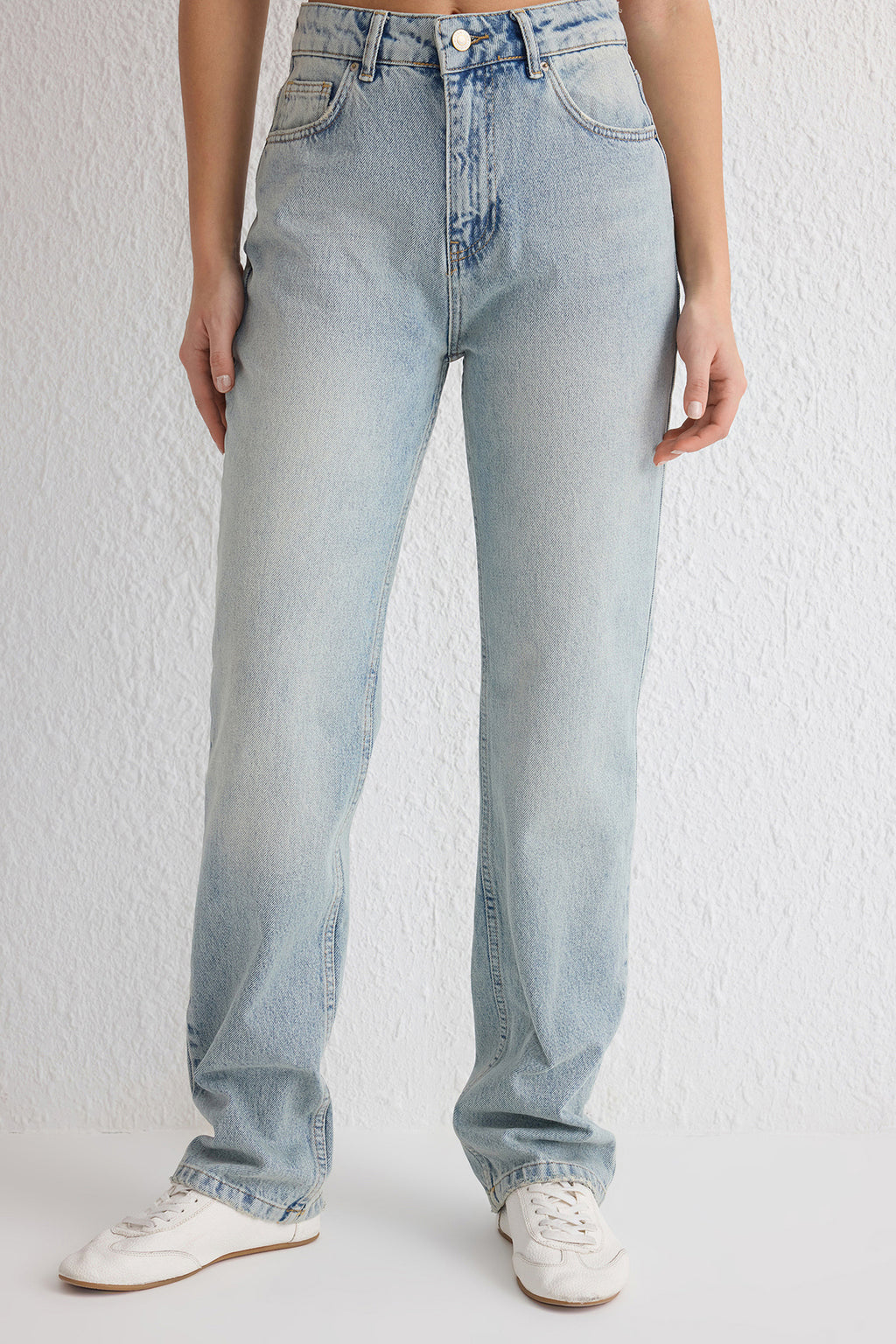 Açık Mavi Yüksek Bel Straight Düz Kesim %100 Pamuk Non-Stretch Jeans TWOSS25JE00084