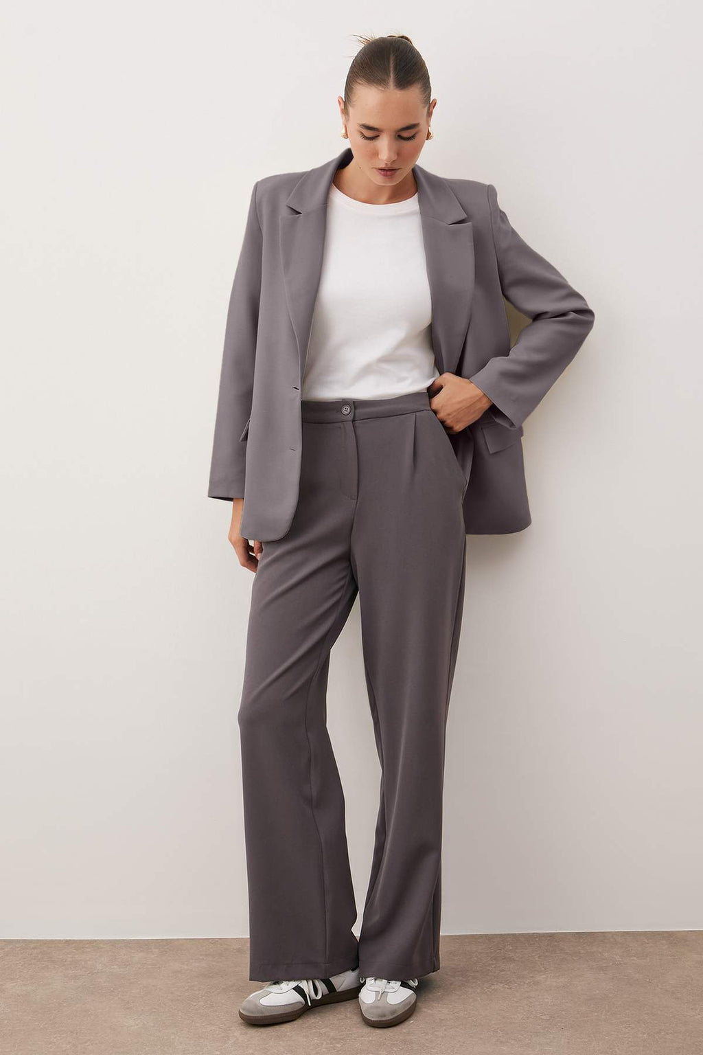 Trendyolmilla Antrasit Wide Leg/Geniş Paça Dokuma Kumaş Pantolon TWOAW22PL0139