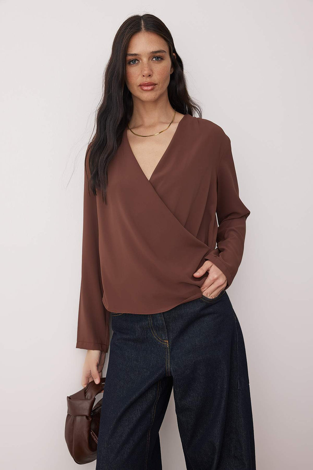 Trendyolmilla Siyah Kruvaze Saten Dokuma Bluz TWOAW24BZ00423