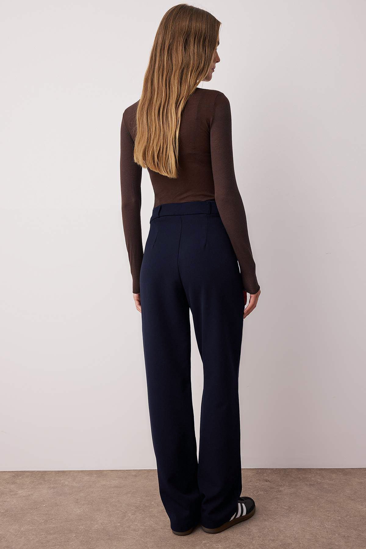 Trendyolmilla Mint Straight/Düz Kesim Pileli Dokuma Kumaş Pantolon TWOSS21PL0155