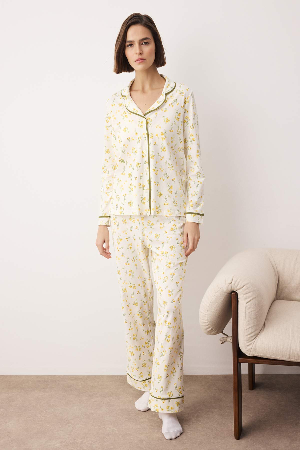 Trendyolmilla Pembe %100 Pamuklu Çiçekli Biyeli Örme Pijama Takımı THMAW25PT00202