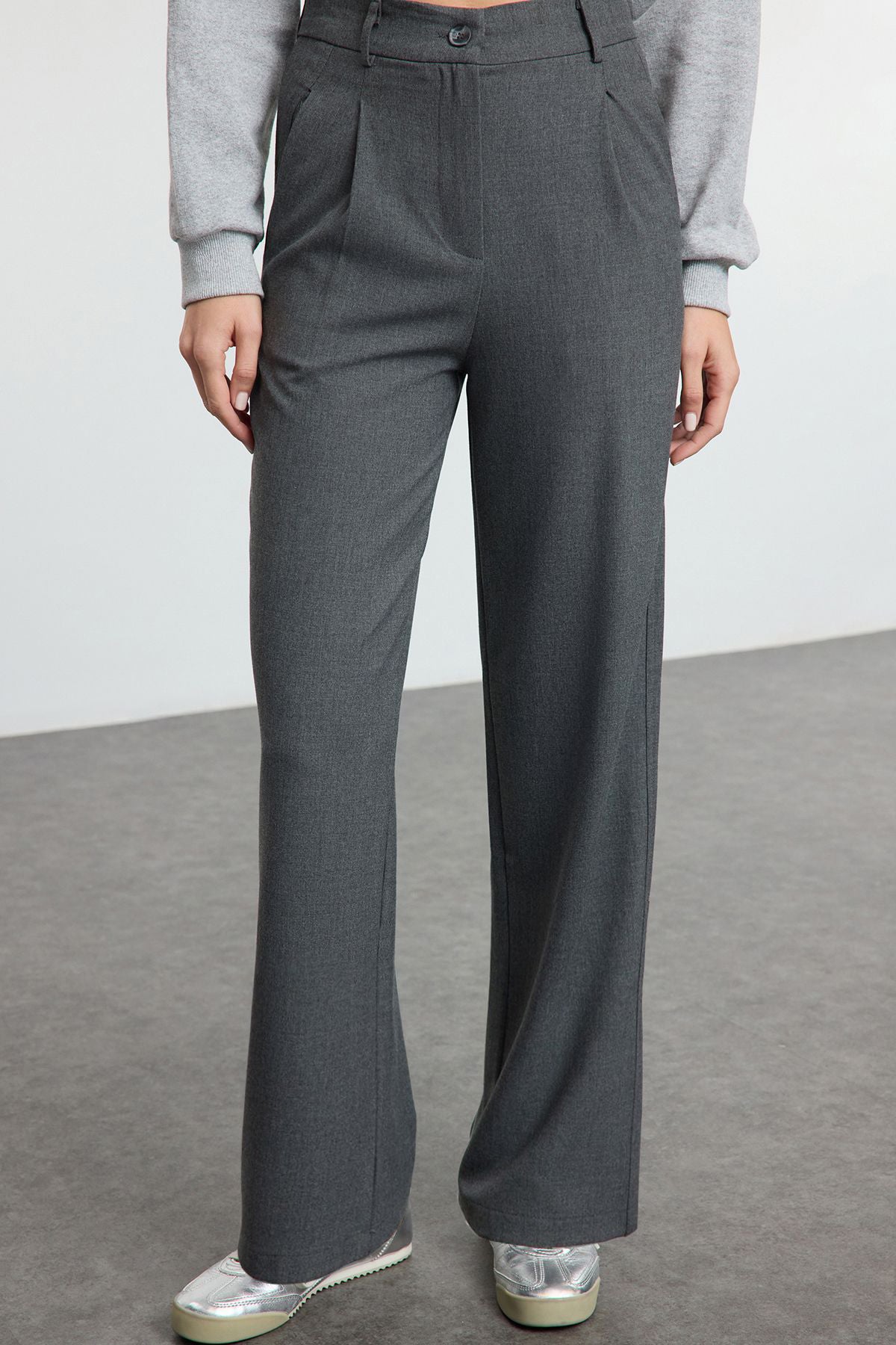 Trendyolmilla Bej Wide Leg Geniş Paça Pileli Dokuma Pantolon TWOAW25PL00105