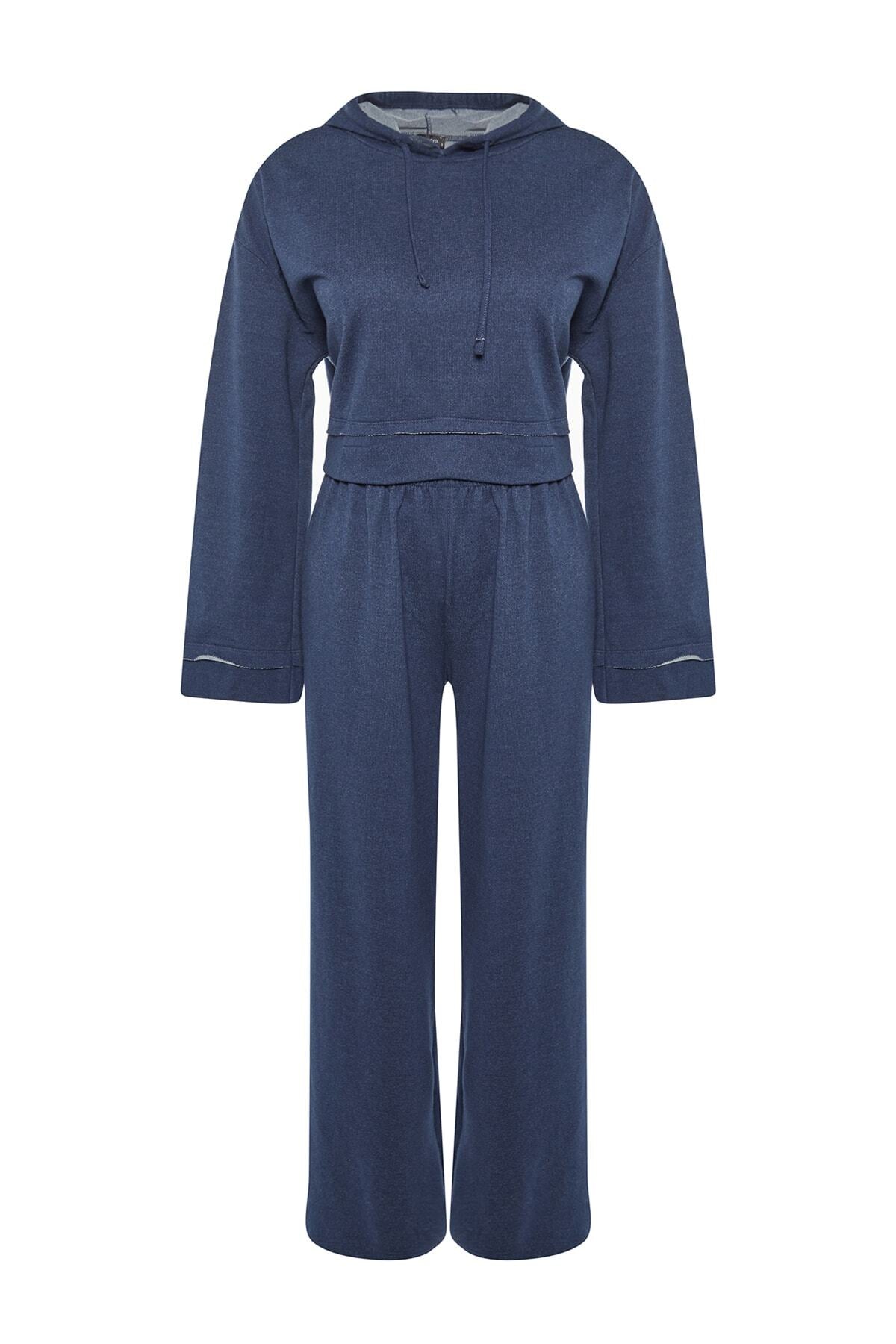 Trendyolmilla Lacivert Kapüşonlu Geniş Kalıp Örme Pijama Takımı TWOSS21EM0026